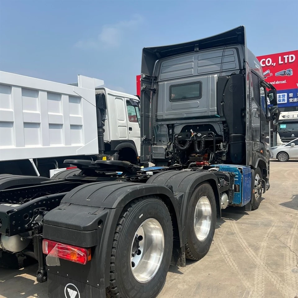 Auman 6×4 Tractor high quality