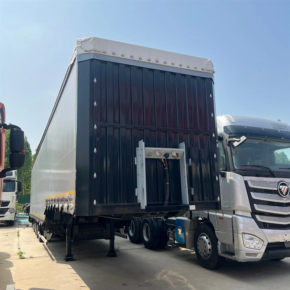 Curtain-side Semi-trailer