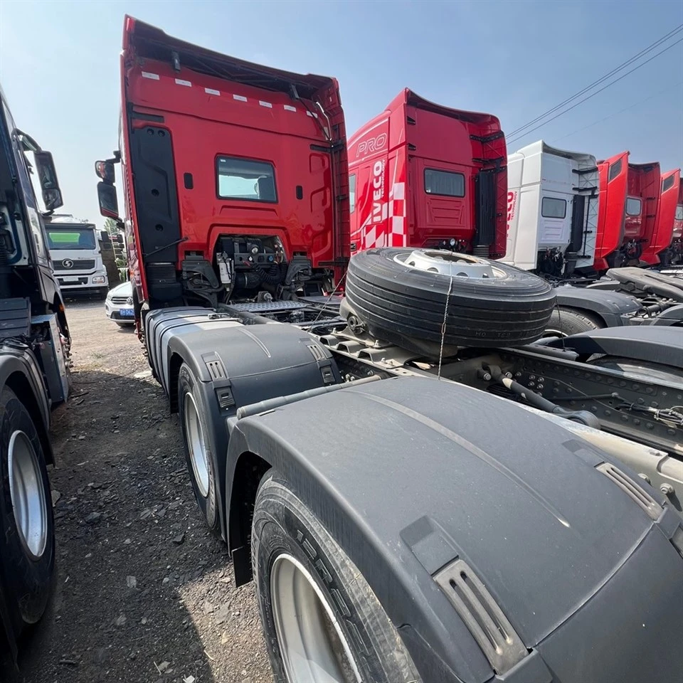 HOWO MAX Tractor Truck suppliers