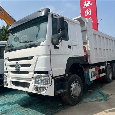 HOWO 371 Dump Truck